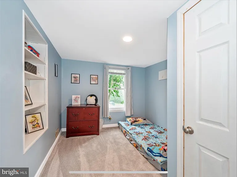 16960 Taylors Landing Rd — Photo 10