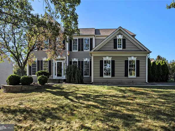 2807 Mountain Laurel Dr, Furlong, PA 18925