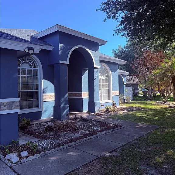2618 Hawthorne Ln — Photo 2