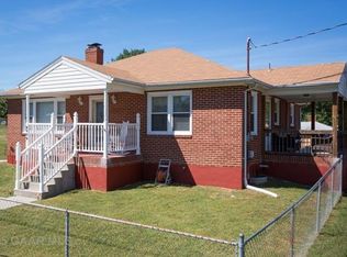 2409 Chesapeake St, Staunton, VA 24401