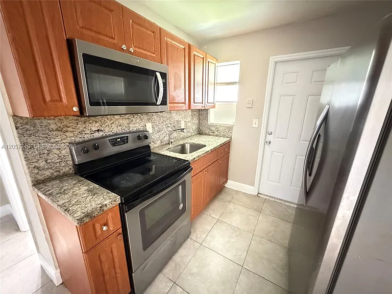 4680 SW 33rd Ave #1-6 — Photo 8