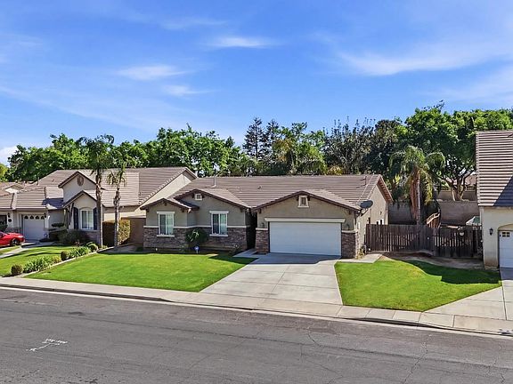 3rd image of 10909 Lewelling St