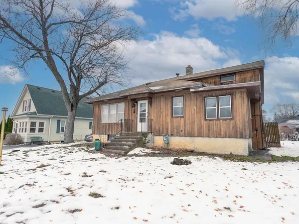 1140 Sturtevant St, Red Wing, MN 55066