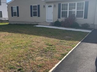 1032 Amsterdam Ave, Toms River, NJ 08757