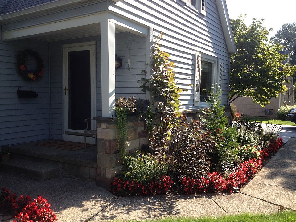 4 Bdrm 2 Bath Cape