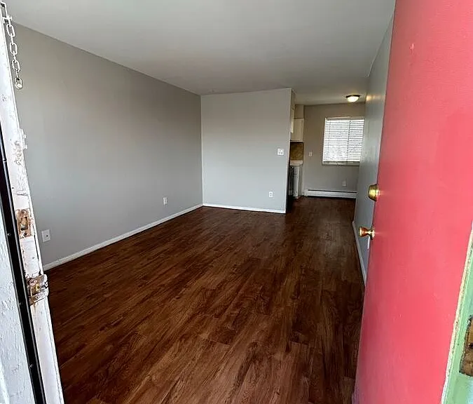 Keri Lyn Apartments — Photo 14