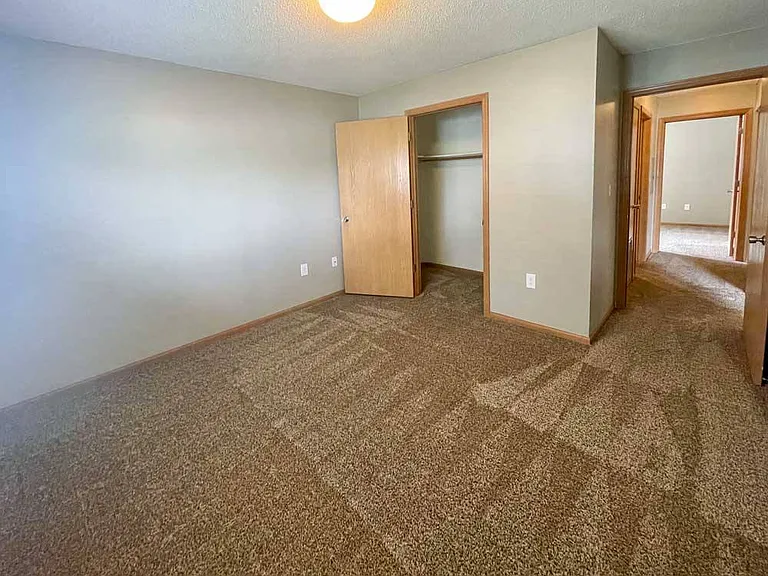 Highland View Apartments — Photo 142
