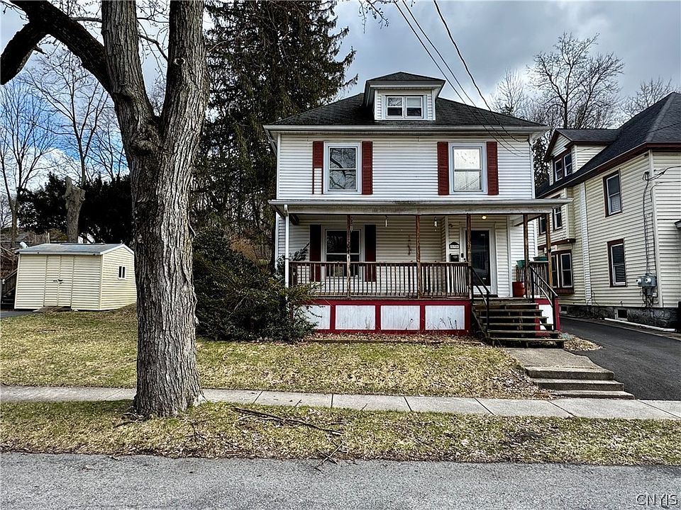 1st image of 130 Woodlawn Ave