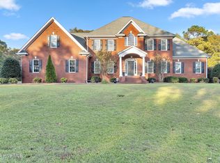 4611 Hunter Creek Dr, La Grange, NC 28551