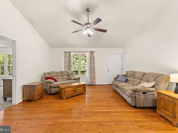 2nd image of 219 Woodpecker Way