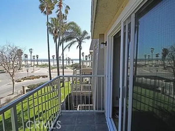 364 E Surfside Dr, Port Hueneme, CA 93041