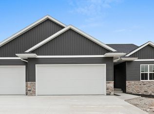 1115 Bay Mist Dr, Green Bay, WI 54311