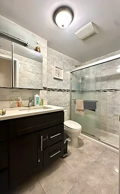 Sold by Remax Real Estate Professionals | media 16