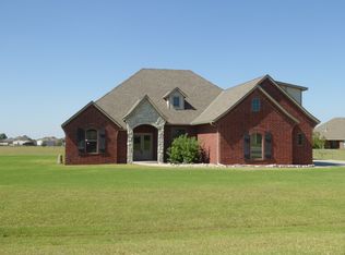 10633 Daryl Dr, Yukon, OK 73099