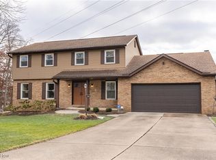 2426 Bur Oak St NE, Canton, OH