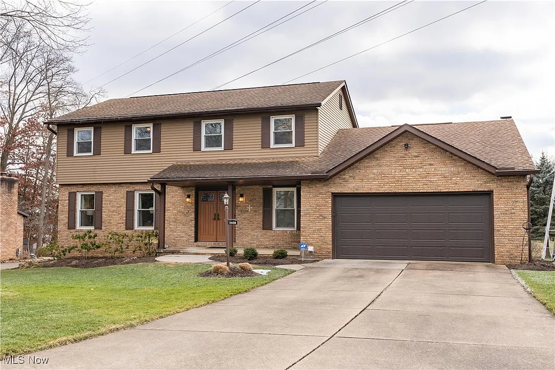 2426 Bur Oak St NE photo 1