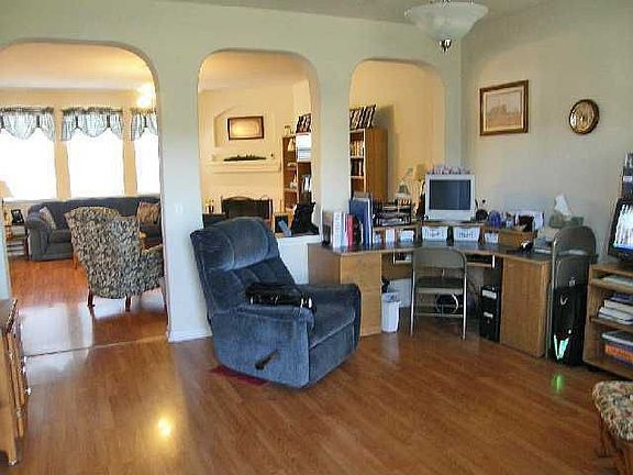 2nd image of 123 Hyltin St