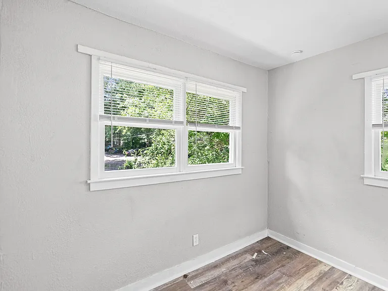 8102 Highland Ave — Photo 20