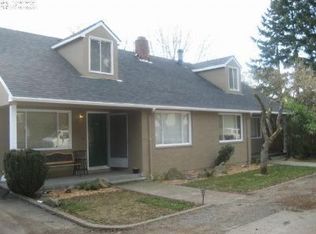 8822 SW Willow Ln, Portland, OR 97225