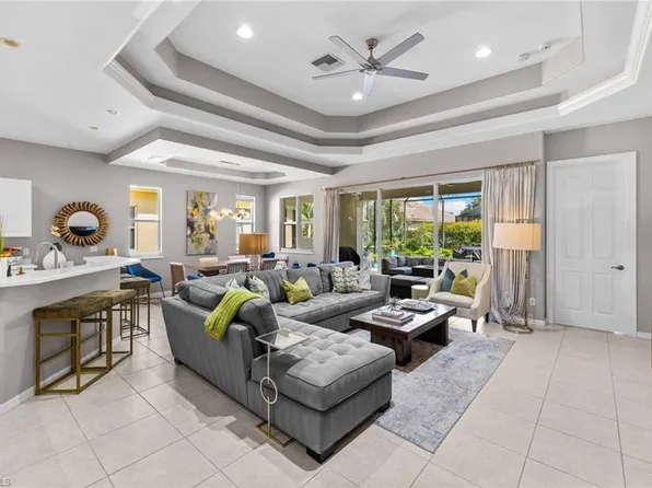 4208 Hampton LN, NAPLES, FL 34119