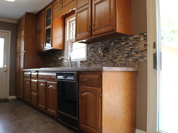 4th image of 510 Birch Ln