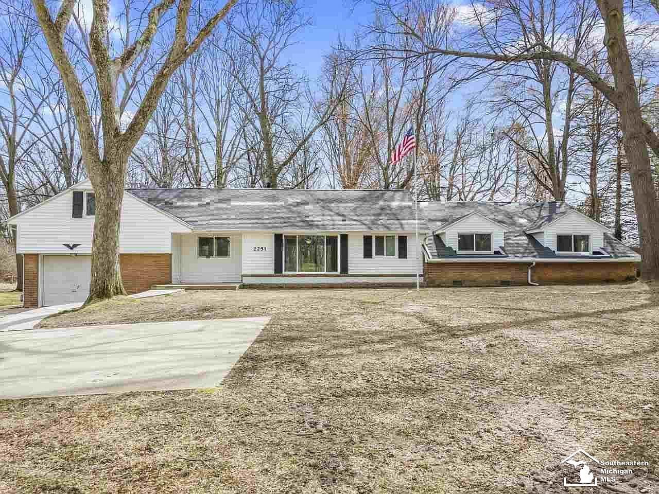 2251 Smith Rd, Temperance, MI 48182 Zillow