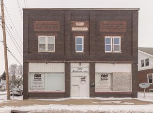 301 Madison Ave, Charleston, IL 61920