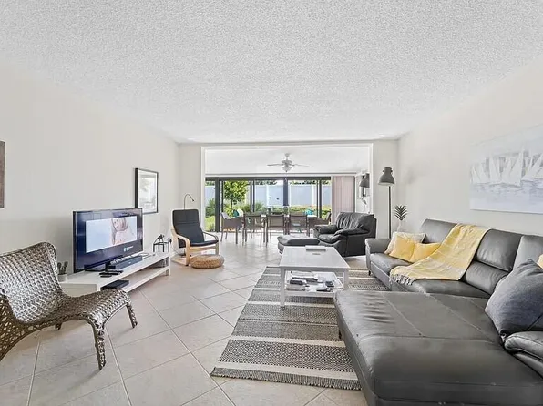 4228 Deste Ct, Lake Worth, FL 33467