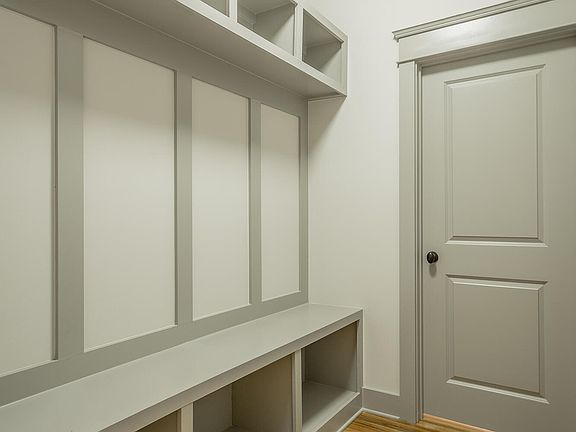 3rd image of 2622 Berkley Dr