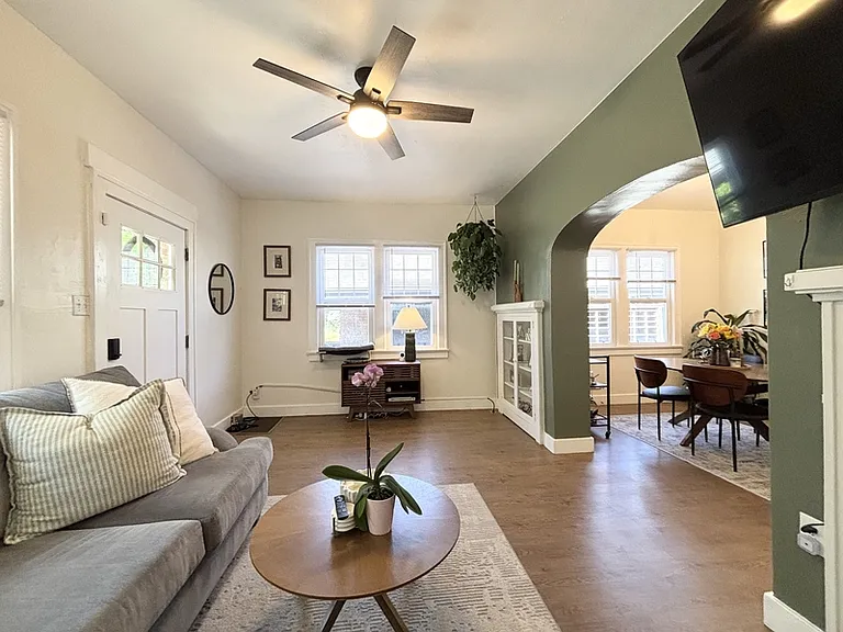 1415-1417 E Hollywood Ave #1415 — Photo 4