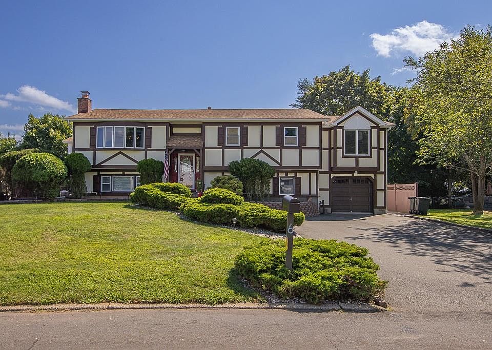 1st image of 6 Parkwood Drive