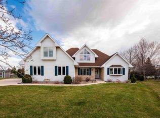 63 Westfield Cir, Fond Du Lac, WI
