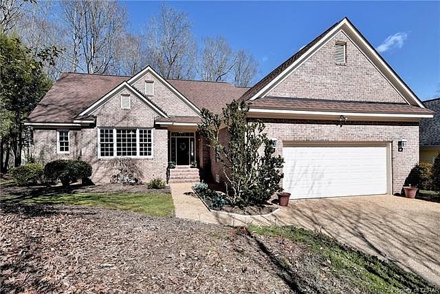 1st image of 8 Whitaker Ct