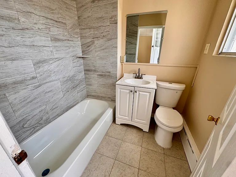 220 Osborn St #2 — Photo 22
