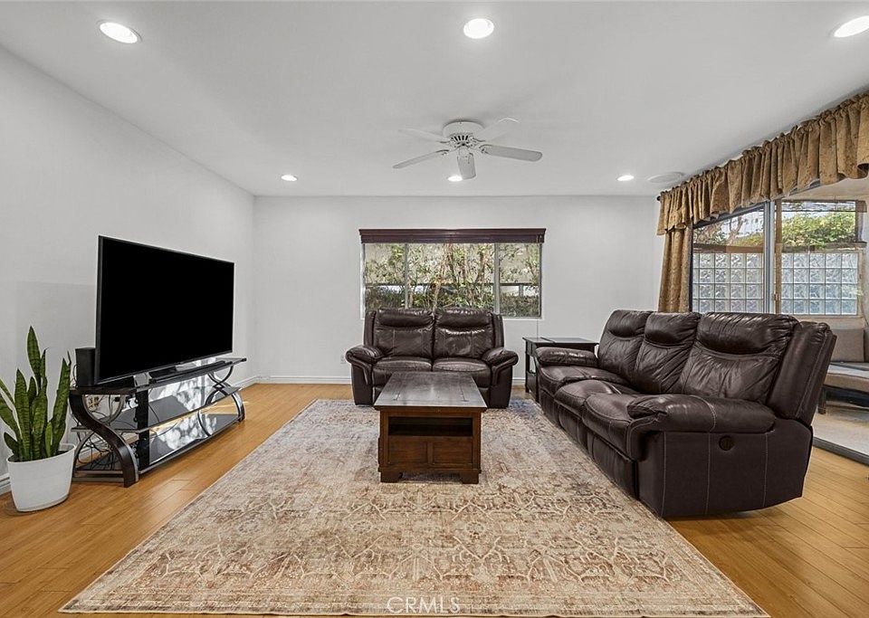 1st image of 4445 Cartwright Ave APT 106