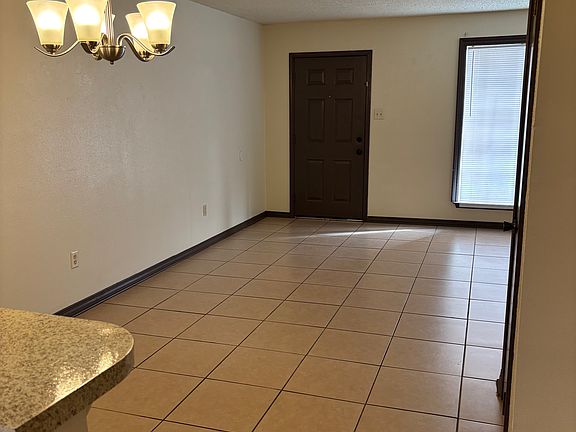 4th image of 4117 Lac Bienville Dr APT A