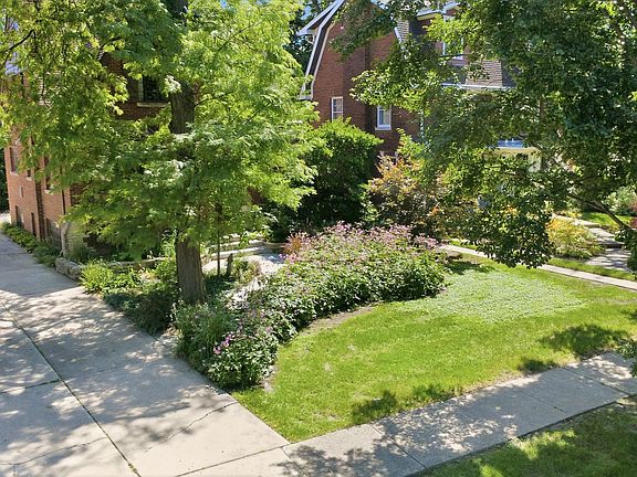 2nd image of 327 Selborne Rd