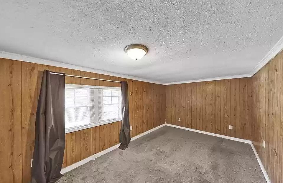2nd image of 2021 Brewster Rd