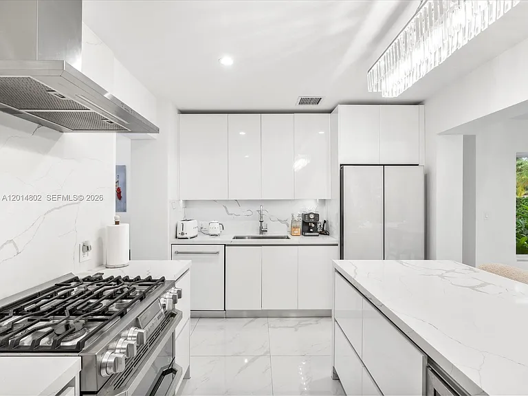 825 SW 23rd Rd — Photo 49