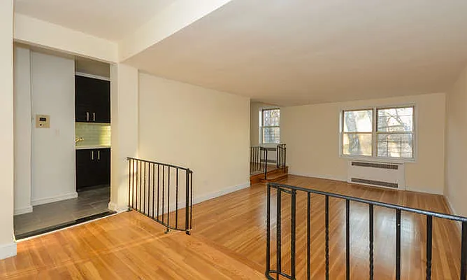 Sold by EZ Premier Realty | media 18