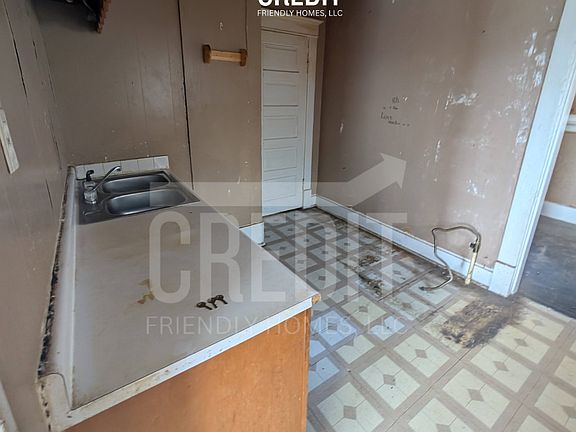 4th image of 1603 NE Glendale Ave