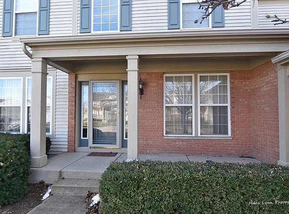 2nd image of 2889 Dartmouth Ln