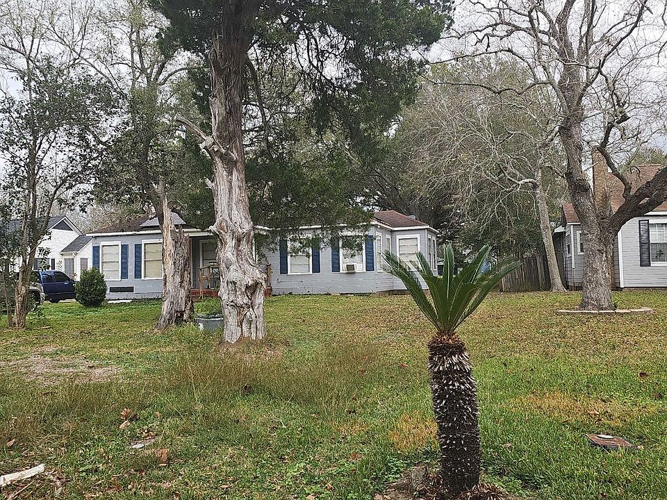 2nd image of 1904 Wright Blvd