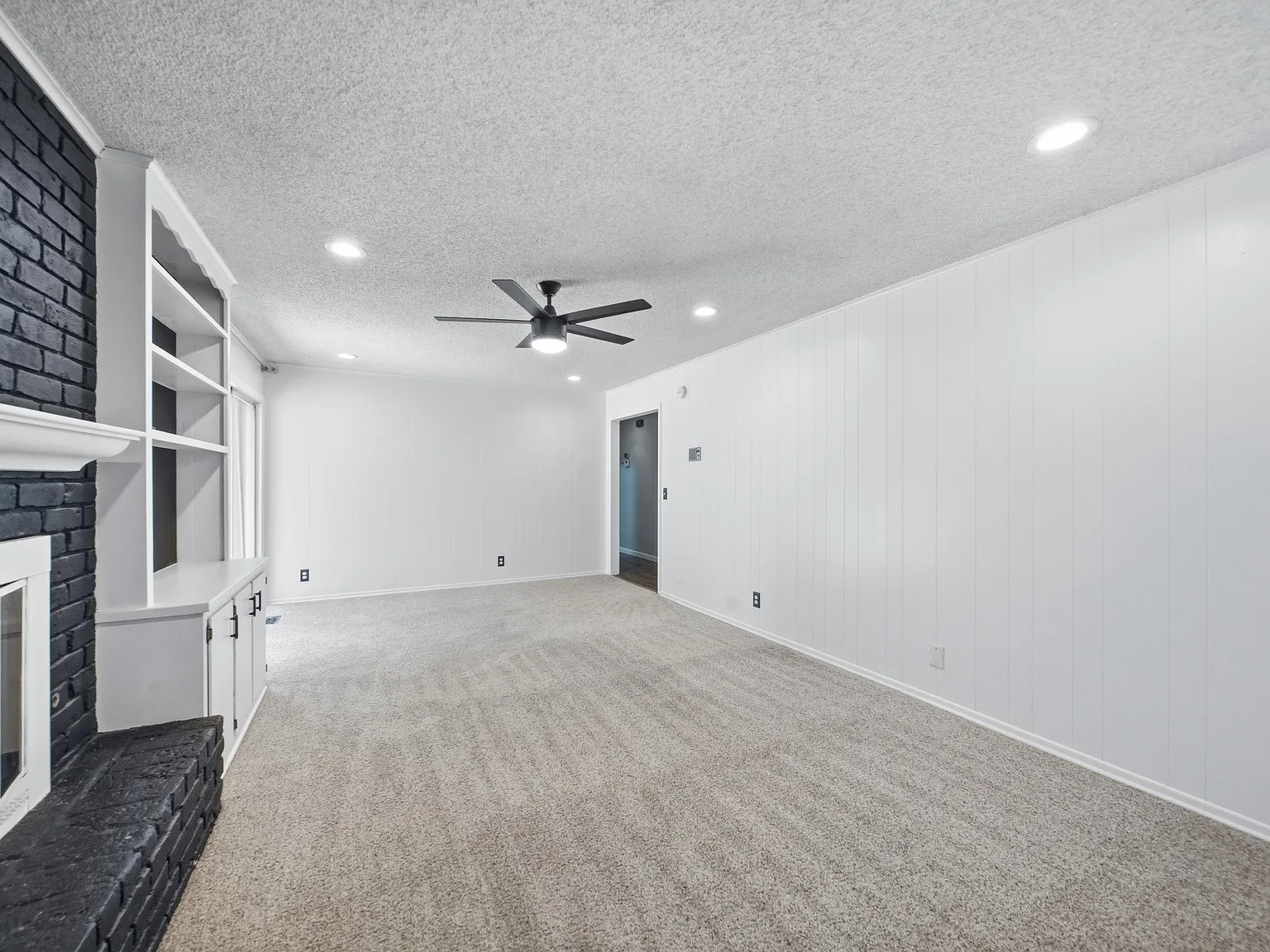 5811 East 61st Place - 1 — Photo 4