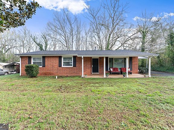 2nd image of 114 Duke St