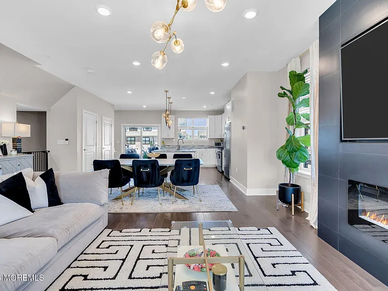 35 Kelly Way — Photo 14