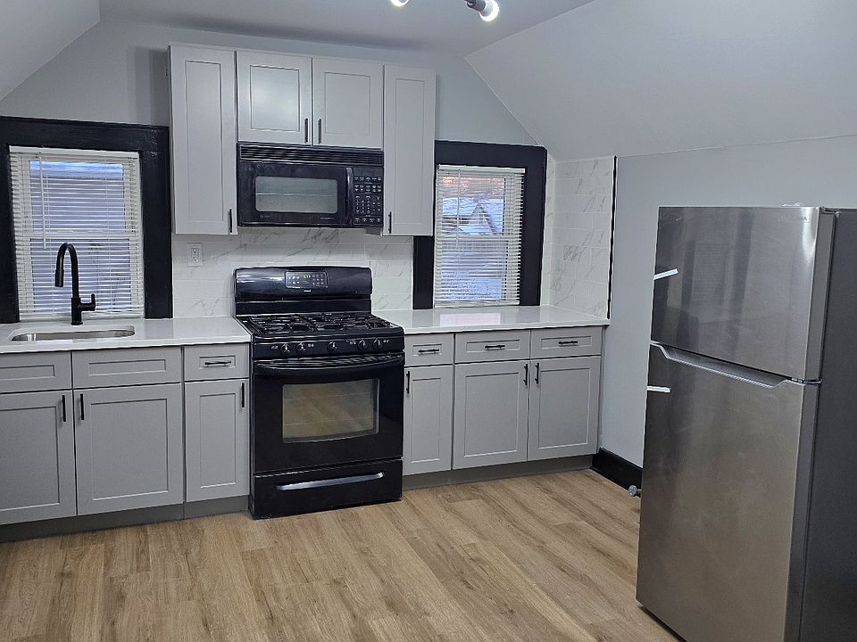 1st image of 33 Delawanna Ave #2