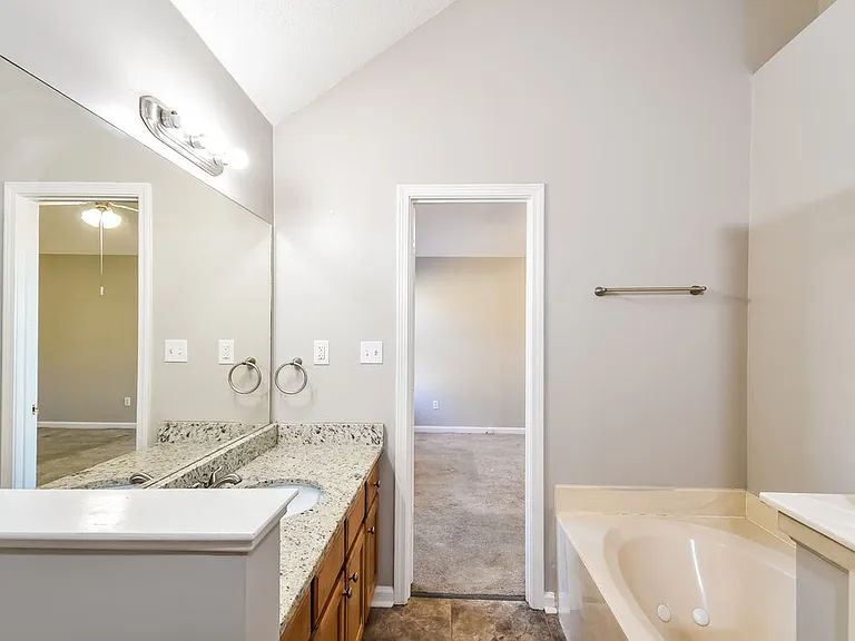 7862 Fallstone Rd — Photo 12