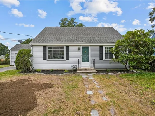 43 Duchess Rd, Cumberland, RI 02864
