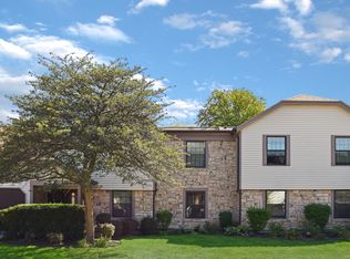 836 Stradford Cir #836, Buffalo Grove, IL 60089